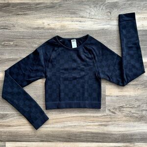 JoyLab | Checkered Long Sleeve Cropped Top